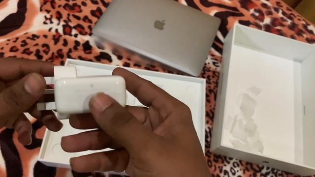 M1 MACBOOK AIR 2020 UNBOXING #Apple #Macbook #Unboxing #M1MacBook #2020 #2021 #MACBOOKAIRlate2020#M смотреть онлайн