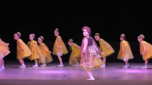 Конкурсные танцы (Академия Искусств, рук. Людмила Борисовна) смотреть онлайн