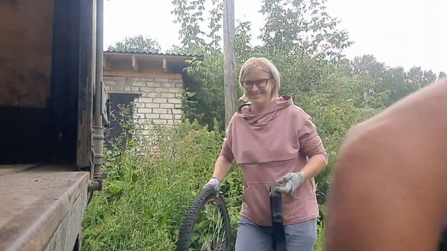 ремонт велосипеда / замена камеры заднего колеса смотреть онлайн