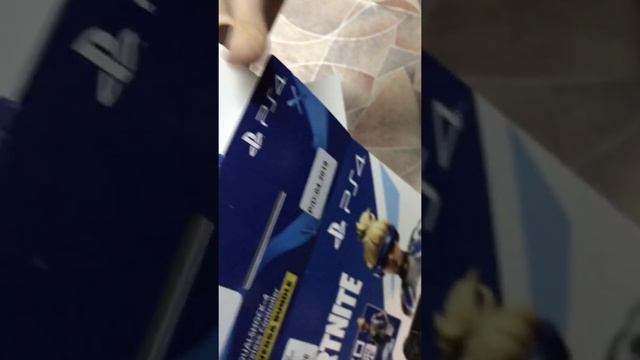 Распаковка, геймпада PlayStation Dualshock 4 Black Ver.2 черный + Набор Fortnite Neo Versa смотреть онлайн