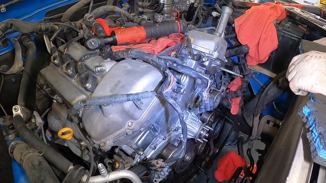 Toyota FJ Cruiser 4.0 Timing Cover Reseal Part 3 смотреть онлайн