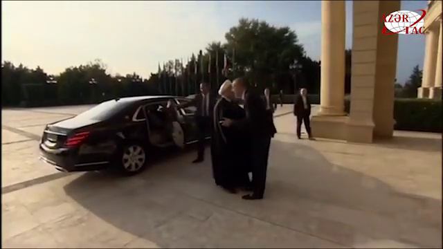 Состоялась встреча Президента Азербайджана Ильхама Алиева и Президента Ирана Хасана Роухани смотреть онлайн