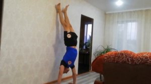 Как научиться ходить на руках. Основные секреты. Подготовительные упражнения.