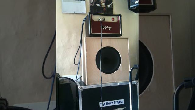 Epiphone valve Junior head and new cab смотреть онлайн