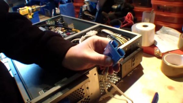 APC 3000XL UPS sine wave inverter strip down - The next Project 18650 UPS