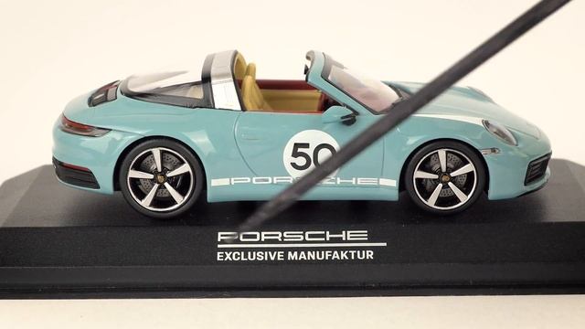 Meissen Blue 992 Targa 4S Heritage review // 1/43 scale Porsche diecast model car by Minichamps смотреть онлайн