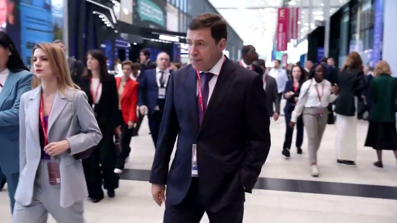 Евгений Куйвашев получил награду МИД РФ За вклад в международное сотрудничество смотреть онлайн