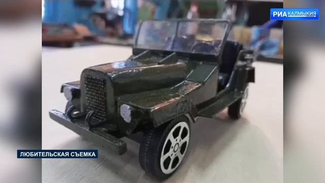 Модели военной техники собрали учащиеся Приютненского Дома детского творчества смотреть онлайн