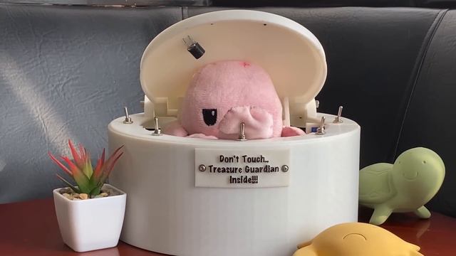 DON'T TOUCH !!! TREASURE GUARDIAN INSIDE !!! USELESS BOX | Cute Octopus Plush смотреть онлайн