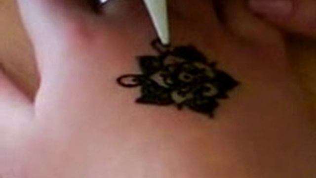 Рисунок хной