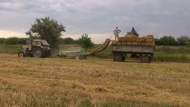 Тюкуем 27.06.2016 Пресс подборщик ФОРТШТРИТ К454 смотреть онлайн