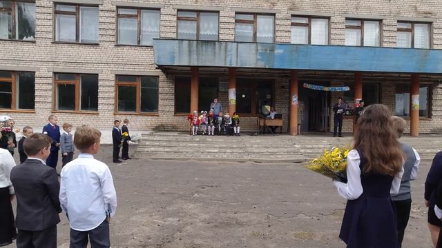 почему сразу отдал двух девочек в первый класс смотреть онлайн