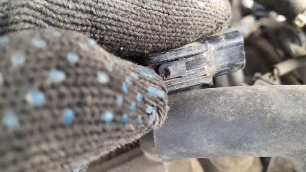 ЗАМЕНА ВЕРХНЕГО ДАТЧИКА КИСЛОРОДА(Хендэ Солярис).