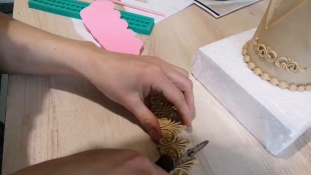 Корона _ Как сделать корону для торта _ Корона из мастики смотреть онлайн