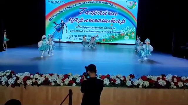 Младшая группа. “Русский танец”. Детский танец 3-4года. “Орыс биі” садик қыздары. Dance. смотреть онлайн