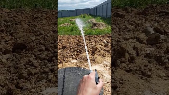 Вывели воду из кессона на полив огорода и установили кран смотреть онлайн