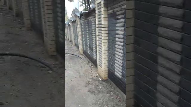 забор з облицовочного кирпича