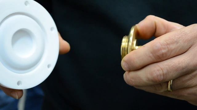 Changing Diaphragm in EMEC PRIUS Pump смотреть онлайн