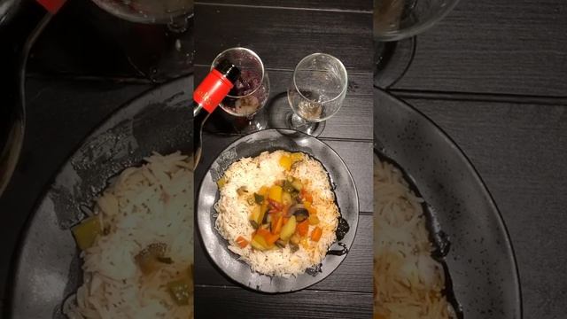 Dinner with Spanish vine смотреть онлайн