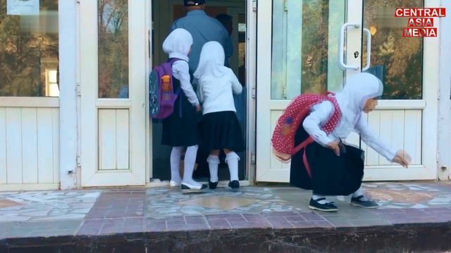 Токаев за светскость и против хиджаба