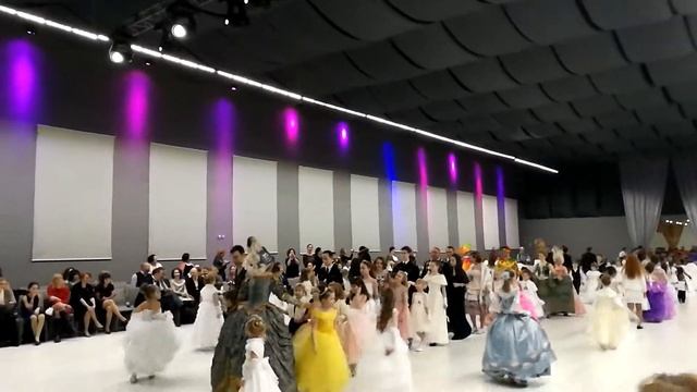 Детский Императорский бал Школы смолянок 8 января 2017г, Санкт-Петербург смотреть онлайн