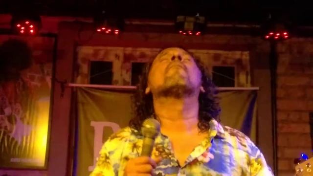 Rollando Stones Tocando 