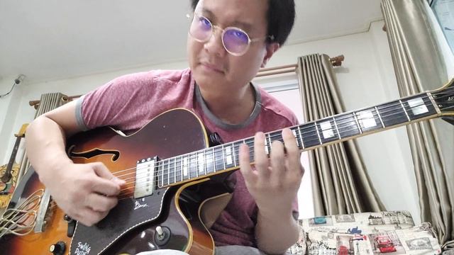 Tenderly - Benz Kittipak (Yamaha Ae1200 Japan Original pickup) Thomastik GB112 смотреть онлайн