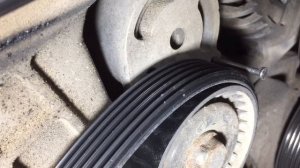 БМВ Е90 ЗАМЕНА И УСТАНОВКА РЕМНЯ ГЕНЕРАТОРА ЗАМЕНА РОЛИКА / BMW ALTERNATOR BELT REPLACEMENT ROLLER