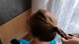 Прическа: «Хвост с косой из двух прядей ( селёдка или ёлочка)»