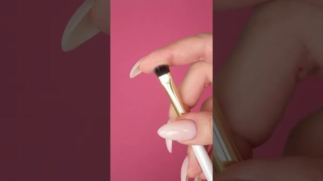 кисть для макияжа - Eye Cream Smoother 219 смотреть онлайн