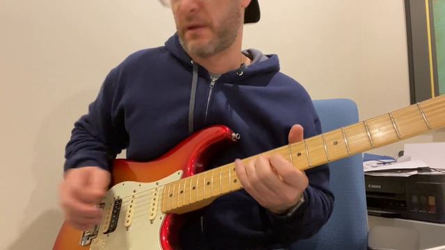 Fender HSS Am Deluxe Strat 2015 (Shawbucker) смотреть онлайн