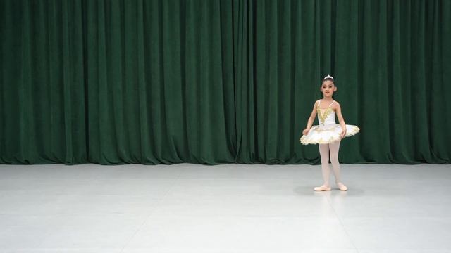 Amilcare Ponchielli "Dancing with bells"(7-10 year)"Танец с колокольчиками" смотреть онлайн