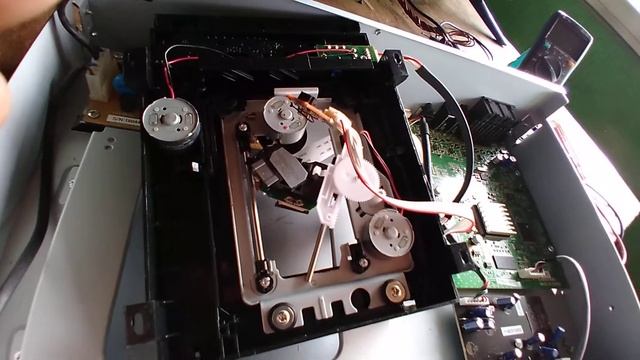 HDT yhundai KARAOKE & DVD PLAYER no Disc How to repair (tagalog) смотреть онлайн