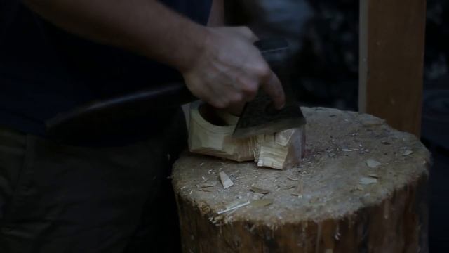 Вырезаю кружку из дерева. Японский ремесленный нож Киридаши. смотреть онлайн