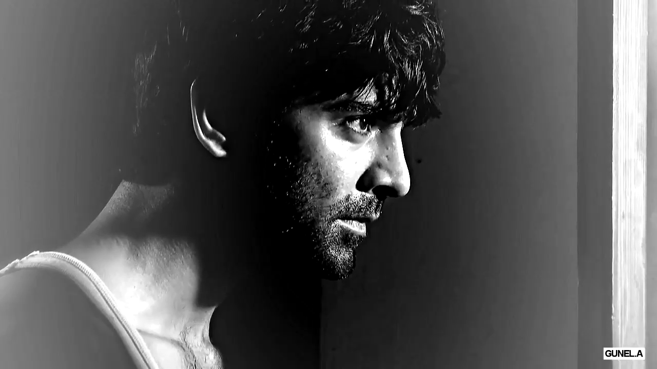 Arnav Singh-Raizada : Paranoya