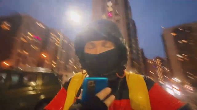 «Пеший» курьер в Яндекс Еда смотреть онлайн