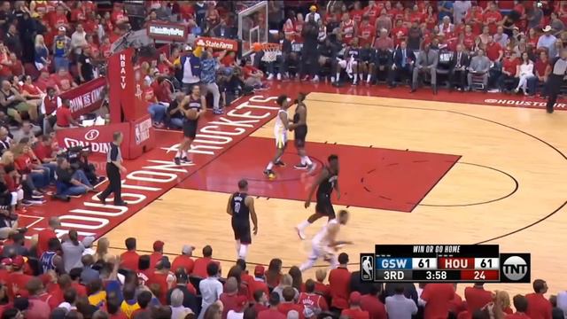 Jordan Bell Between the Legs Pass and Screen to Curry смотреть онлайн