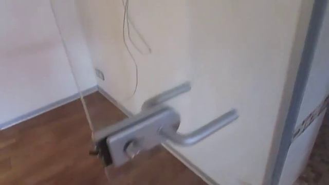 Межкомнатная стеклянная дверь в алюминиевой коробке смотреть онлайн