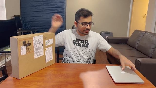 MacBook Pro Unboxing | Vlog 9 | Penn State Vlogs смотреть онлайн