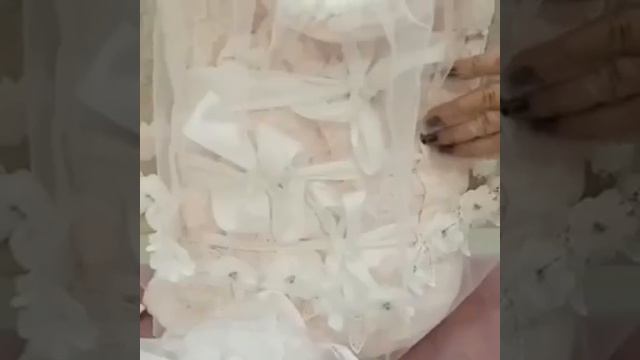 Конверт-плед с вуалью розового цвета с платьем-комбинезоном для летней выписки из роддома Choupette смотреть онлайн