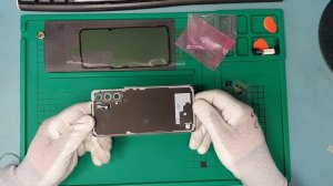 Samsung Galaxy S21 (SM-G991B) Не включается