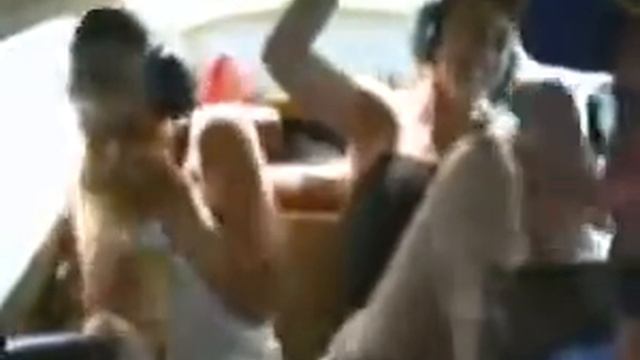 Стошнило в самолёте смотреть онлайн