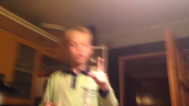 Стихи про осень: Родион вдохновился Некрасовым, а Мирон - собственным творчеством:) смотреть онлайн