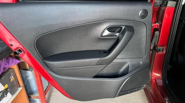 Установка ВЧ-динамиков в задние двери Volkswagen Polo