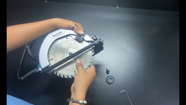 Sierra Circular M5801 Makita смотреть онлайн