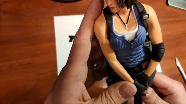 Посылка из Китая.-№. - JILL VALENTINE. - СТАТУЕТКА. смотреть онлайн