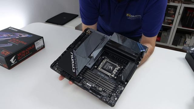 Gigabyte X670E Aorus Master & X670 Aorus Elite AX Unboxing