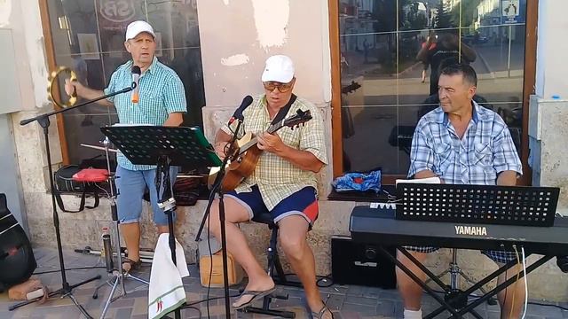Феодосия.В гостях у уличных музыкантов (12) (19/06/2019 19:15) смотреть онлайн