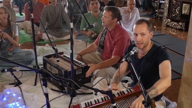 Dhira Gauranga & Tarana Caitanya - Kirtan Mela Vladivostok - 2019