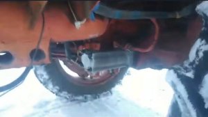 Трактор Т16, встановлений Нш 10-10. В работi , отвал для снiгу та дозатор